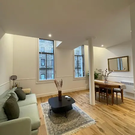 Luxury 1 Bedroom Flat In Heart Of Centre * Glasgow