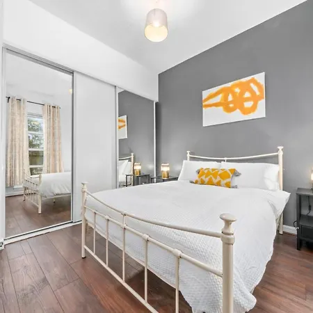 Apartment Modern With Free Parking Near Town & Green