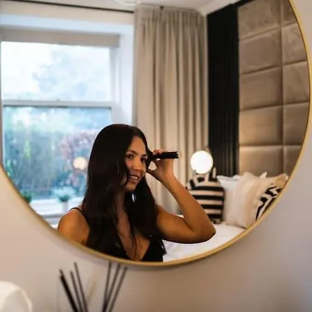 The Wilton - Your Private 5* Escape!