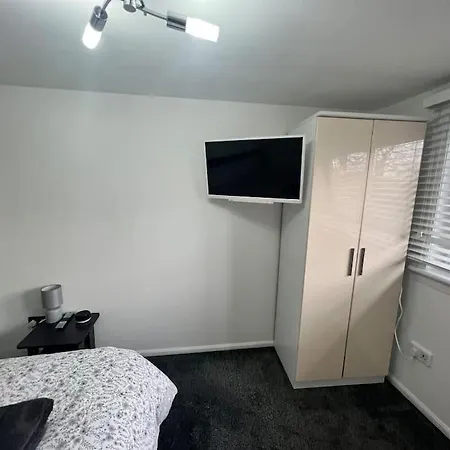 Holiday home Lovely 3 Bed In With Free Parking Glasgow