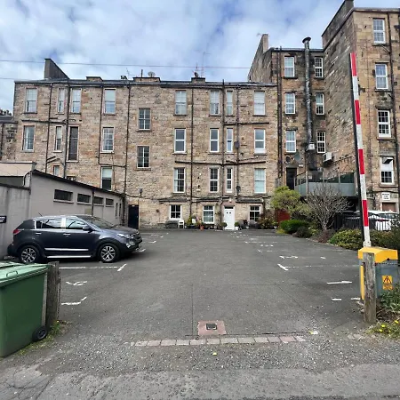 3-bed Bonny Flat - West End Centre * Glasgow
