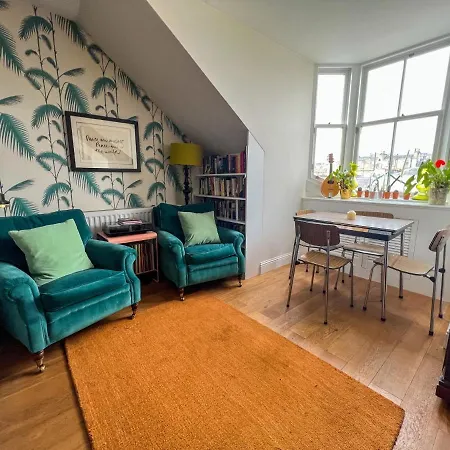 3-bed Bonny Flat - West End Centre * Glasgow