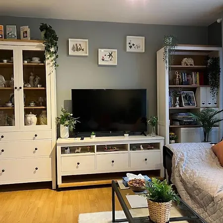 Lägenhet Lovely, Cosy Bedroom Close To Queen Street Station *