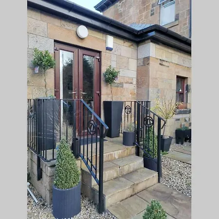 Beautiful Self Contained With Garden *