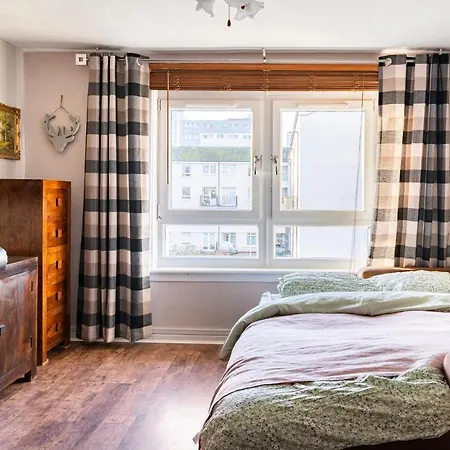 Lovely 1-bedroom With Balcony In West End Daire