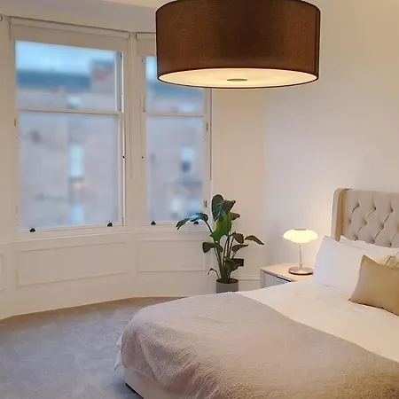 Отель 69 St Georges Mansions *