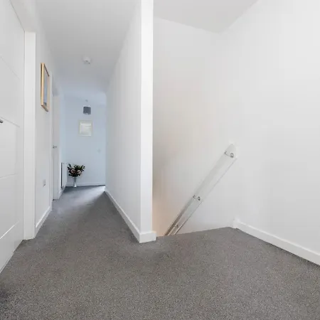 Stylish 3br With Garden & Free Parking - Near O2 Academy & Centre * Glasgow