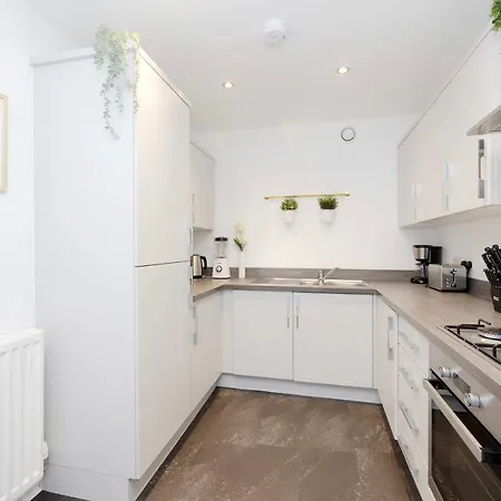 Holiday home Joivy Stylish House With Garden & Parking *