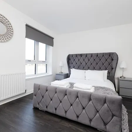 Joivy Stylish 3Br Home With Garden & Free Parking *