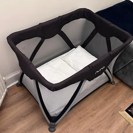 Apartman Victorian 3 Bedroom Main Door Flat, King Size Beds , Large