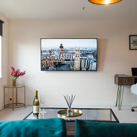 West End Escape - Prime Location *