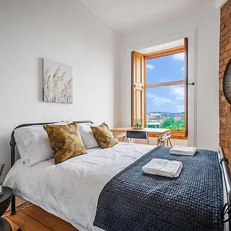 Apartment Vavin - Central - Cozy 2 Br-1ba - Free Parking *