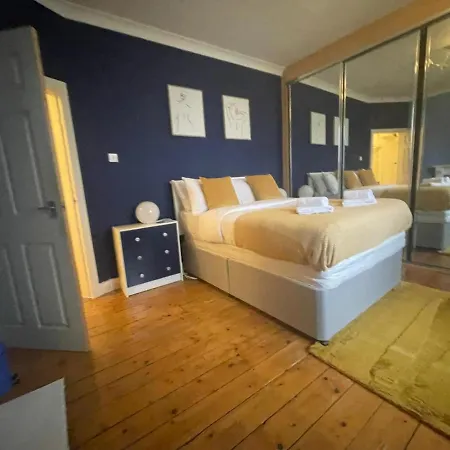 Ferienhaus Irongray House *