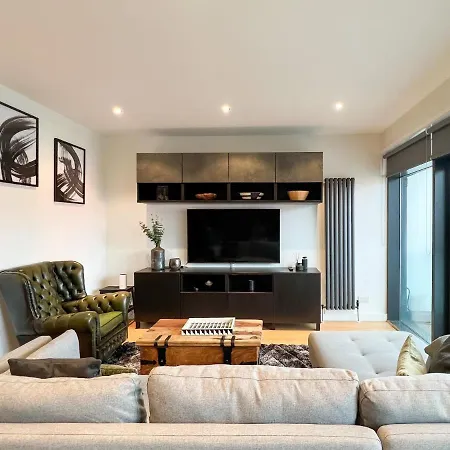 Daire Lovely 2 Bed Duplex With Hydro Views