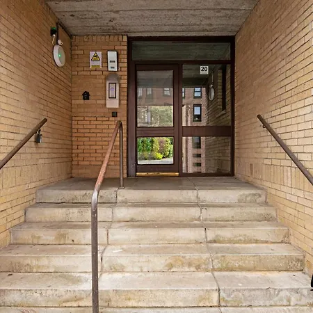 شقة Cygne - Finnieston-1br-1ba At Minerva Court-free Underground Parking By Bonjour Residences