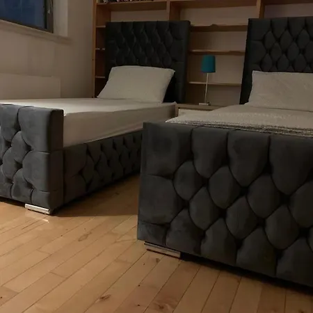 Station Skyline With Parking דירה *