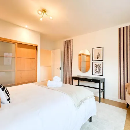 Daire Lovely 2 Bed Duplex With Hydro Views