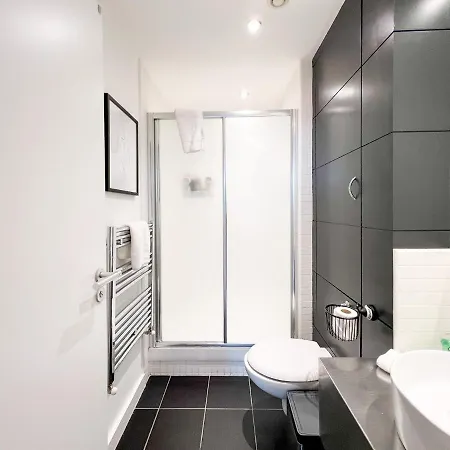 Lovely 2 Bed Duplex With Hydro Views 格拉斯哥