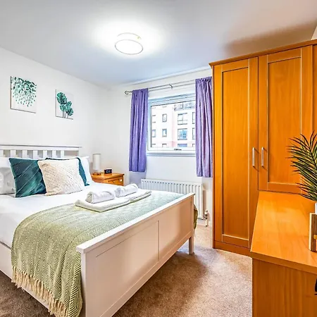 Lägenhet Sorbonne - West End 3br-2ba, Near Kelvingrove Museum - Free Parking By Bonjour Residences