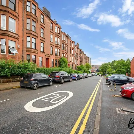 Vavin - Central - Cozy 2 Br-1ba - Free Parking * Glasgow