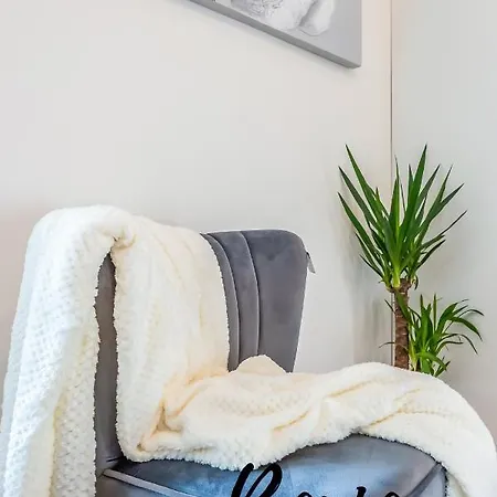 Beaubourg - Finnieston 1br-1ba - Free Parking Near Kelvingrove Park By Bonjour Residences Apartment Glasgow