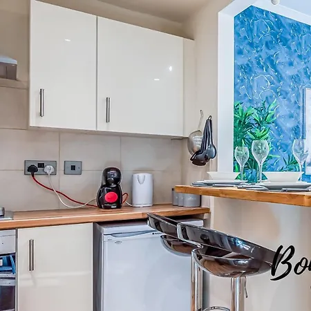 Beaubourg - Finnieston 1br-1ba - Free Parking Near Kelvingrove Park By Bonjour Residences Apartment