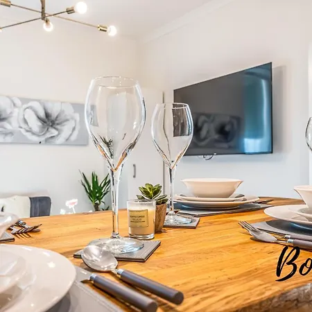Apartment Beaubourg - Finnieston 1br-1ba - Free Parking Near Kelvingrove Park By Bonjour Residences *