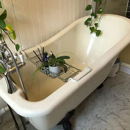 公寓 Spacious 3 Bed Flat In The Heart Of The West End.