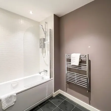 Lovely Two Bed In Finnieston *