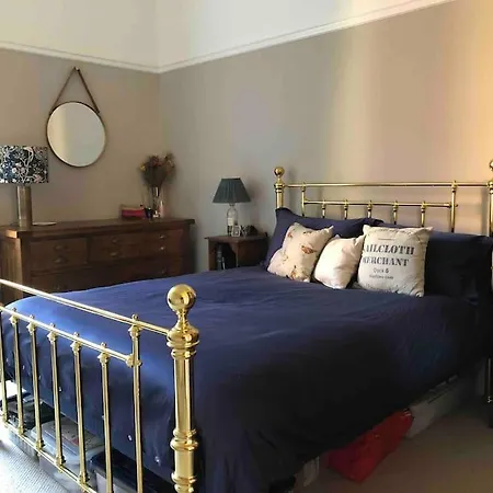 Apartman Spacious 3 Bed Flat In The Heart Of The West End.