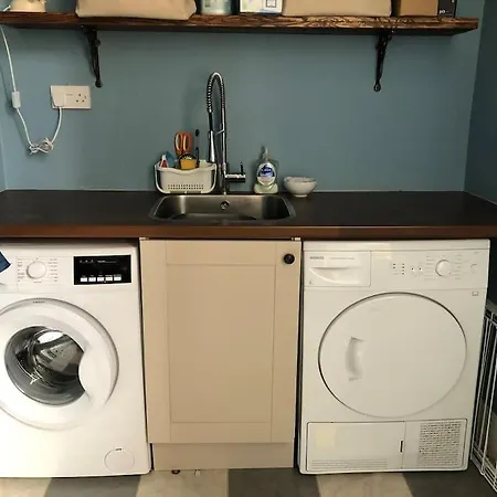 Spacious 3 Bed Flat In The Heart Of The West End. Apartament Glasgow