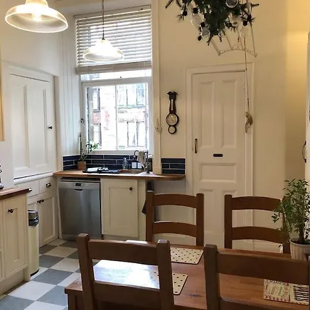 Apartament Spacious 3 Bed Flat In The Heart Of The West End. Glasgow