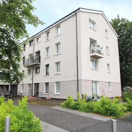 Lovely 1-bedroom With Balcony In West End Apartment