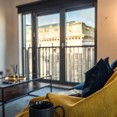 View - A Stunning 2 Bed Glasgow