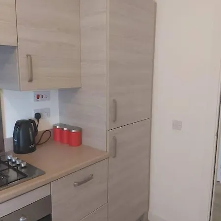 דירה City, Celtic Park & Emirates Stadium Apartment, For Families Or Age Over 23 *