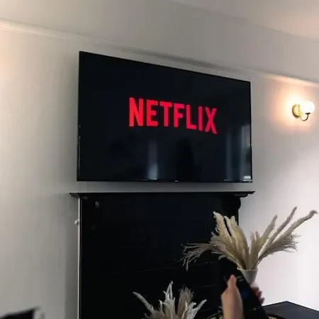 Apartment Finnieston 1-bed - Walk To Hydro & Bars - Sleeps 2 Glasgow