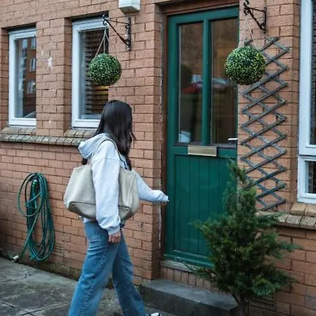 Finnieston 1-bed - Walk To Hydro & Bars - Sleeps 2