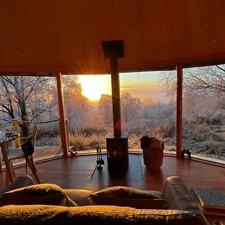 Craigmaddie Muir Roundhouse With Hot Tub Romantic, Luxury, Rural For 2 Near Milngavie