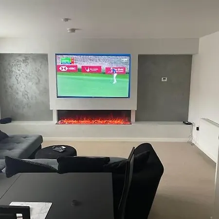 03 Flat Apartment *