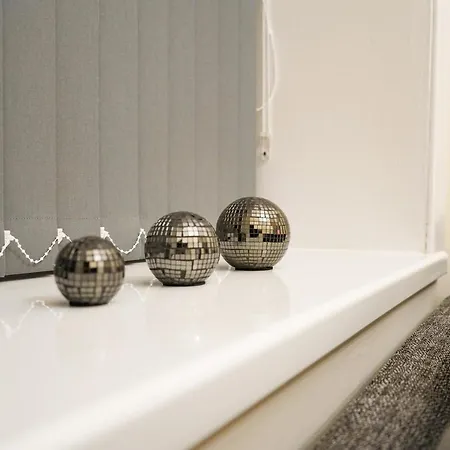 아파트 - 2 Bedroom *