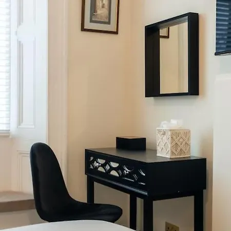 The Devonshire - Your 5 Star West End Stay! * גלאזגו