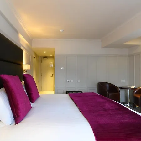 Glynhill & Near Airport 4* Glasgow