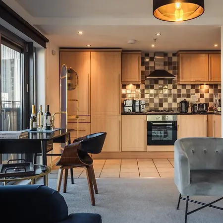 View - A Stunning 2 Bed * グラスゴー