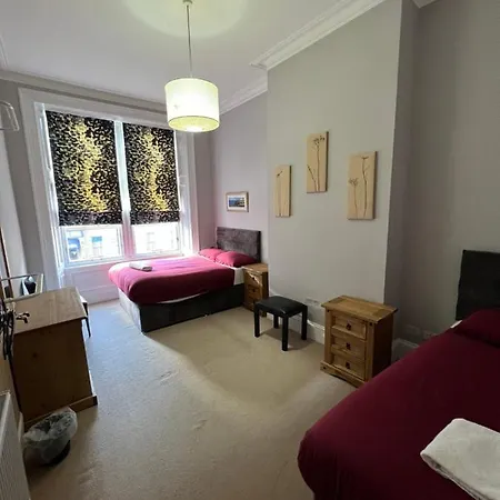 Sauchiehall Street West End Apartment