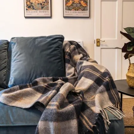 Finnieston 1-bed - Walk To Hydro & Bars - Sleeps 2 Apartment