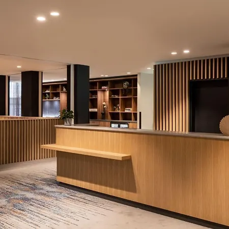 Courtyard By Marriott Sec 호텔