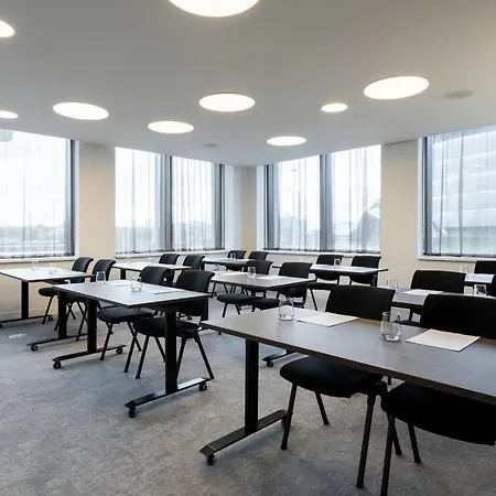 Courtyard By Marriott Sec 酒店