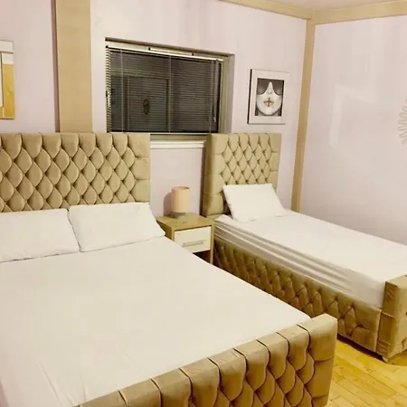 Designer Penthouse With Riverviews - G1 Centre, 3 Bedrooms, 2 Bathrooms, 1 Living / Kitchen. Full Floor, Wrap Around Terrace, Panoramic Views, Off Station / Buchanan Street Apartment