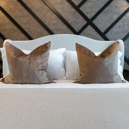 Apartment The Devonshire - Your 5 Star West End Stay! Glasgow