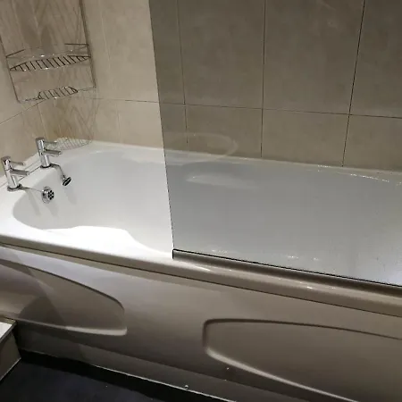 Гостевой дом Private Double Bedroom In Centre Глазго